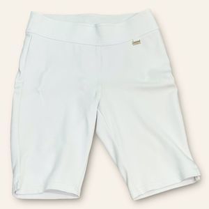 Nygard Slims White City Shorts Bermuda Biker Ponte Stretch Knit S/P Small 6-8